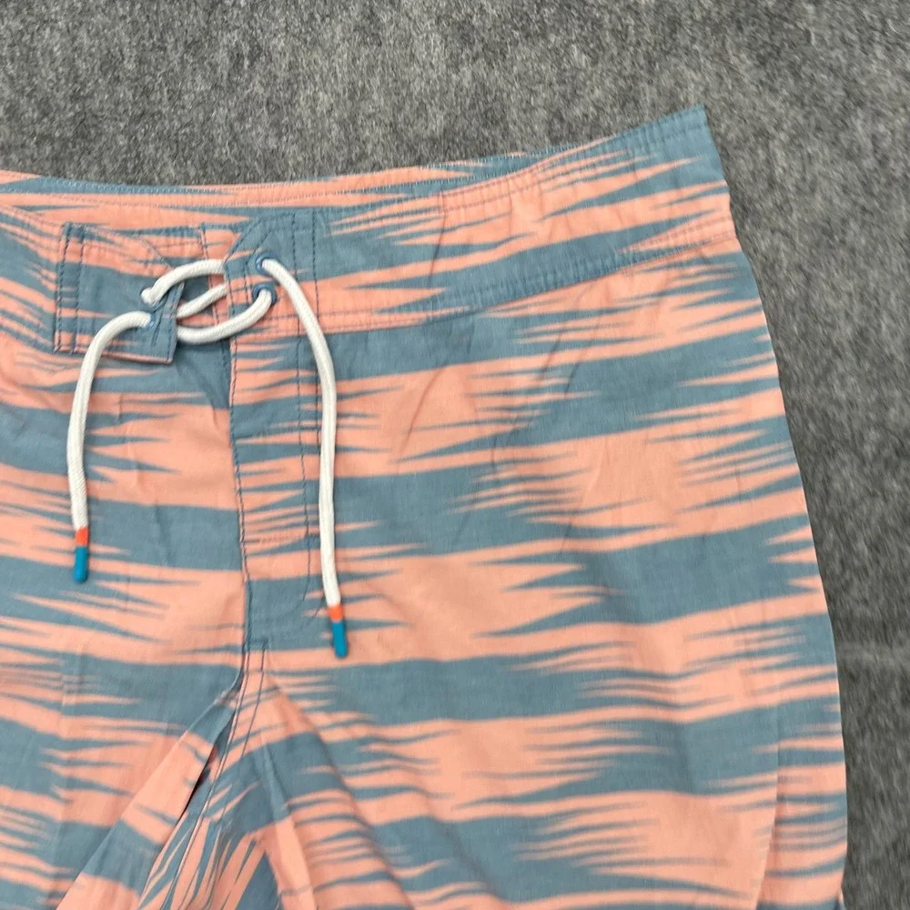 Chubbies Board Shorts Mens 30 Swim Trunks Peach Blue Ikat Pattern Stretch